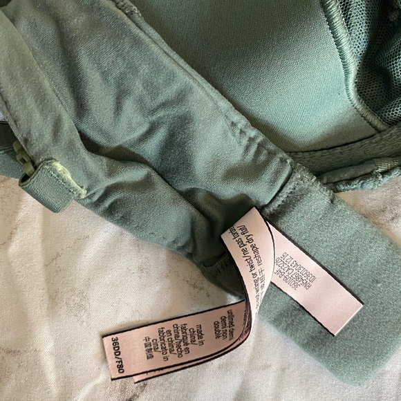 Victoria secret lace bra - Picture 3 of 3